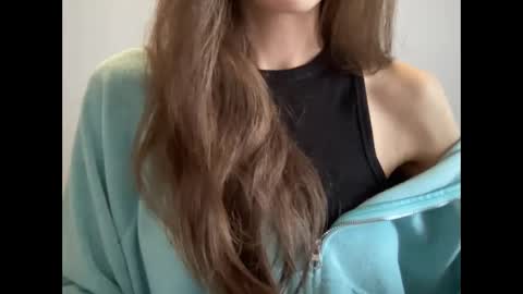 Snapshot of marinalovenow chatting on 03.03.25 Marina online show from 03.03.25