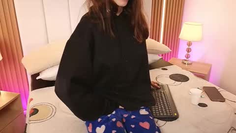 marinette online show from 02.28.26