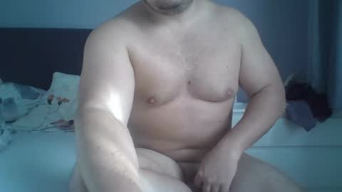 Snapshot of mario17o3 chatting on 04.28.26 Hot N Horny online show from 04.28.26