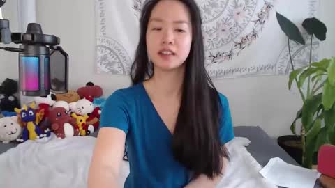 Snapshot of marissapeach chatting on 05.23.26 MarissaPeach online show from 05.23.26