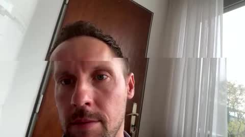 Snapshot of mark__39 chatting on 11.11.25 Mark online show from 11.11.25