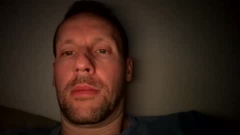 Snapshot of mark__39 chatting on 11.28.25 Mark online show from 11.28.25