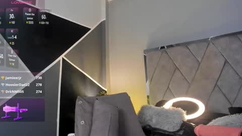 Snapshot of mark_broown_ chatting on 02.13.25 mark_broown_ online show from 02.13.25