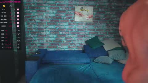 Mark online show from 03.08.25