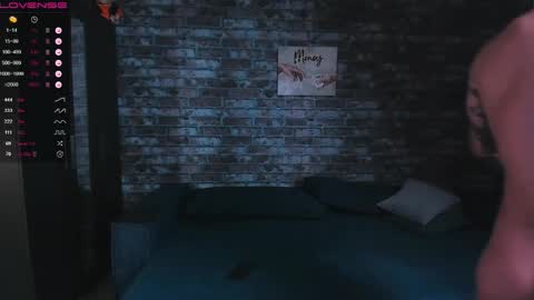 Mark online show from 10.12.25