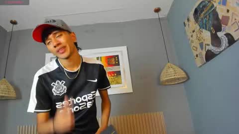 Snapshot of markbowie chatting on 02.06.26 markbowie online show from 02.06.26