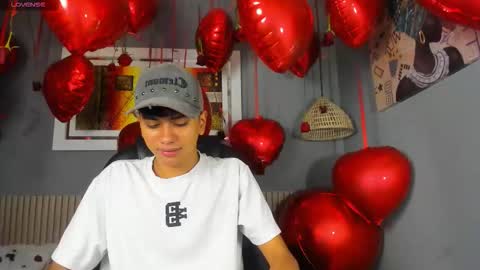 Snapshot of markbowie chatting on 02.13.26 markbowie online show from 02.13.26