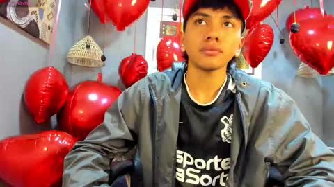 Snapshot of markbowie chatting on 02.18.26 markbowie online show from 02.18.26