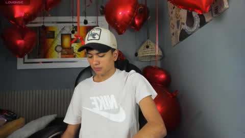 Snapshot of markbowie chatting on 02.20.26 markbowie online show from 02.20.26