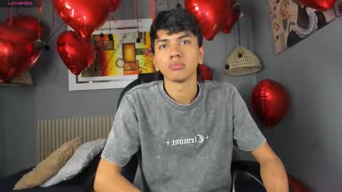 Snapshot of markbowie chatting on 02.21.26 markbowie online show from 02.21.26