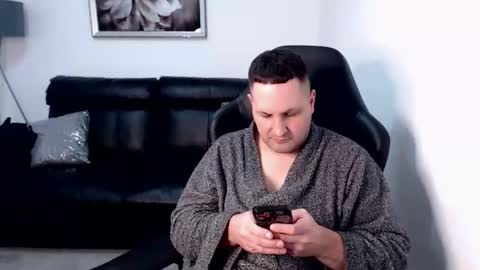 Snapshot of marko66999 chatting on 11.22.25 Master online show from 11.22.25