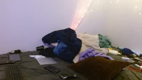 markymark101825061 online show from 02.12.25