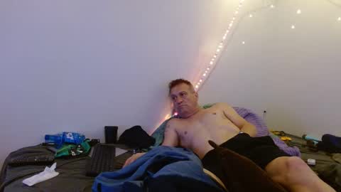 markymark101825061 online show from 02.13.25