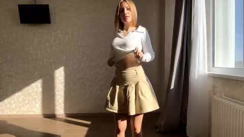 Olivia online show from 11.04.25