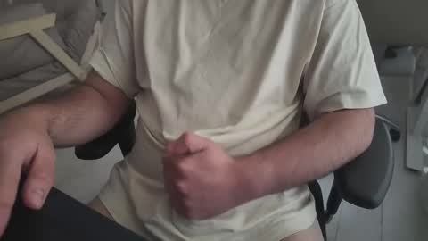 Snapshot of maroskis2222 chatting on 10.08.25 MAREMAREMAR online show from 10.08.25