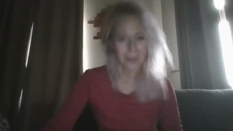 Snapshot of marrygorund chatting on 01.16.25 MaryGoRound online show from 01.16.25