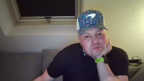 Snapshot of mars0481 chatting on 12.15.24 mars0481 online show from 12.15.24