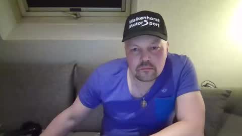 Snapshot of mars0481 chatting on 02.19.25 mars0481 online show from 02.19.25