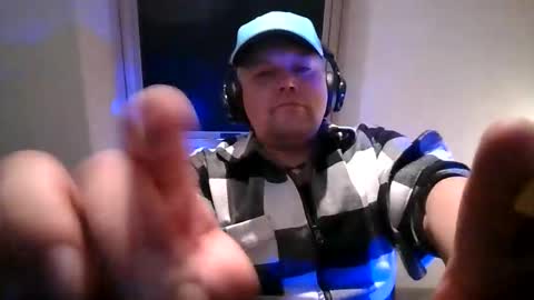 Snapshot of mars0481 chatting on 10.13.25 mars0481 online show from 10.13.25