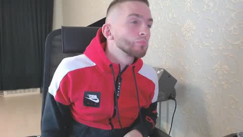 Snapshot of marselle_looker chatting on 01.07.25 Marselle online show from 01.07.25