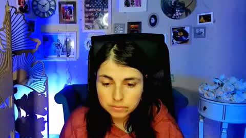 martaedams online show from 02.25.26