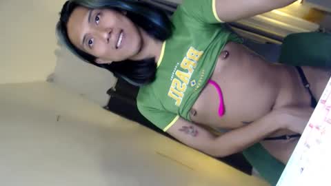 Snapshot of martina_012 chatting on 02.11.25 MARTINA online show from 02.11.25