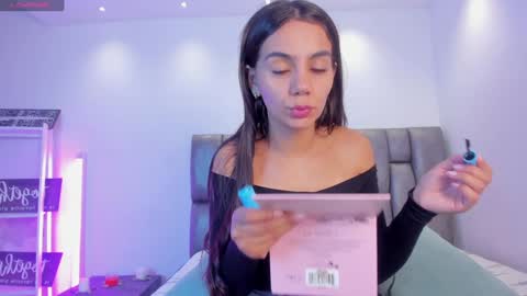 Snapshot of martina_mancinii chatting on 01.18.25 Martina online show from 01.18.25