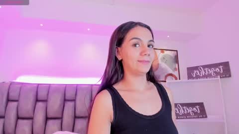 Snapshot of martina_mancinii chatting on 03.04.25 Martina online show from 03.04.25