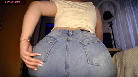 Snapshot of martiniella chatting on 09.16.25 Antonella Martini online show from 09.16.25