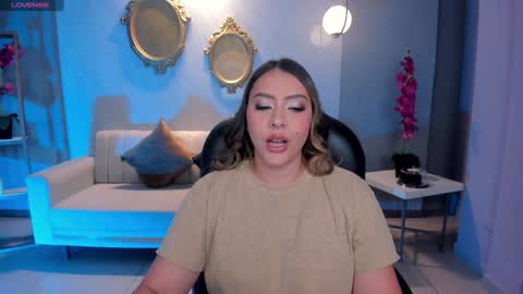 Snapshot of martinnabonnet chatting on 01.23.25 Martinna Bonnet online show from 01.23.25