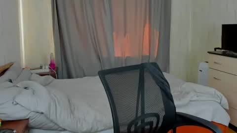 Snapshot of martintw_17 chatting on 05.19.26 martintw_17 online show from 05.19.26