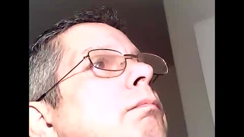 Snapshot of martylv702 chatting on 12.17.25 marty online show from 12.17.25