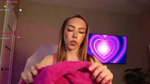 Snapshot of mary_brent chatting on 05.08.26 Mery online show from 05.08.26