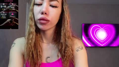 Snapshot of mary_brent chatting on 05.17.26 Mery online show from 05.17.26