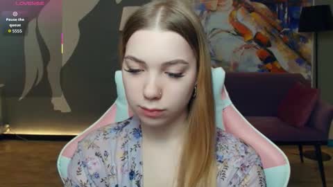 Snapshot of mary_hope_u chatting on 12.18.25 Mary online show from 12.18.25