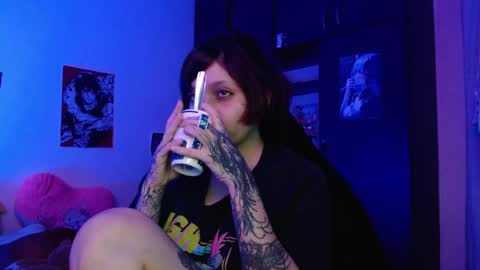 Snapshot of mary_janness chatting on 05.25.26 100 online show from 05.25.26