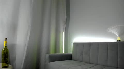 Snapshot of mary_julia chatting on 02.27.25 Julia online show from 02.27.25