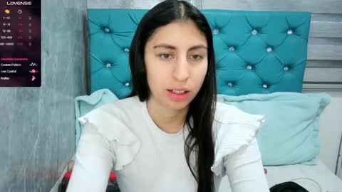 Snapshot of mary_mood_ chatting on 12.18.24 Mary Moon online show from 12.18.24