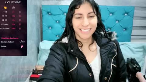 Snapshot of mary_mood_ chatting on 01.09.25 Mary Moon online show from 01.09.25