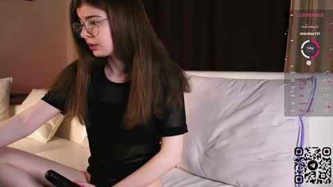 Snapshot of mary_shake chatting on 12.14.24 Mary online show from 12.14.24