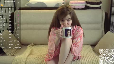 Snapshot of mary_shake chatting on 01.10.25 Mary online show from 01.10.25