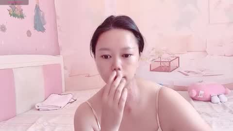 Snapshot of mary_uu chatting on 10.01.25 mary_uu online show from 10.01.25