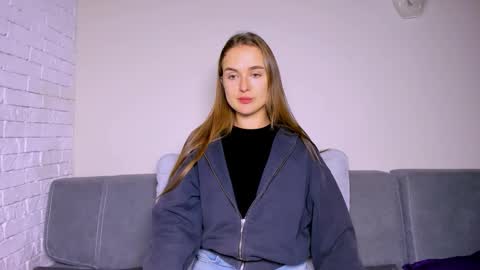 Mari online show from 11.25.25