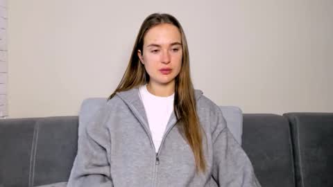 Mari online show from 12.15.25