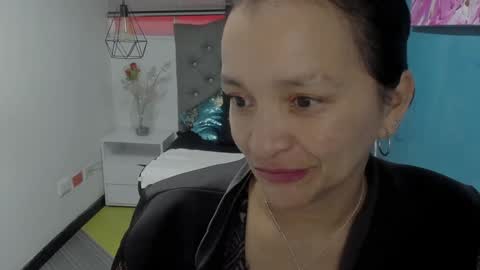 Snapshot of marylinmilf chatting on 12.04.24 Marylin online show from 12.04.24