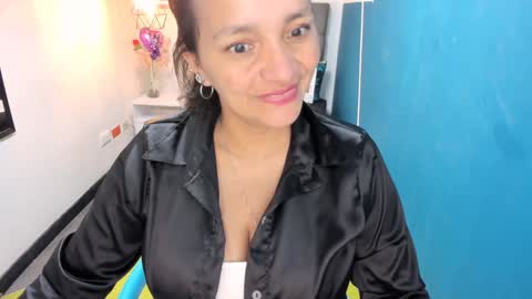 Snapshot of marylinmilf chatting on 12.23.24 Marylin online show from 12.23.24
