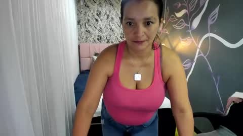 Snapshot of marylinmilf chatting on 03.04.25 Marylin online show from 03.04.25