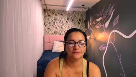 Snapshot of marylinmilf chatting on 03.11.25 Marylin online show from 03.11.25