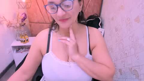 Snapshot of marylinmilf chatting on 09.10.25 Marylin online show from 09.10.25
