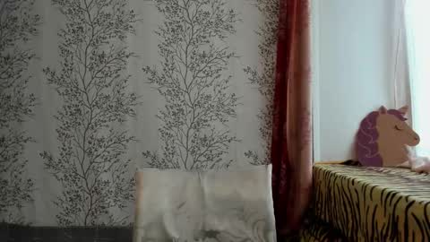 Snapshot of marylou_ chatting on 01.28.25 Mary Lou online show from 01.28.25